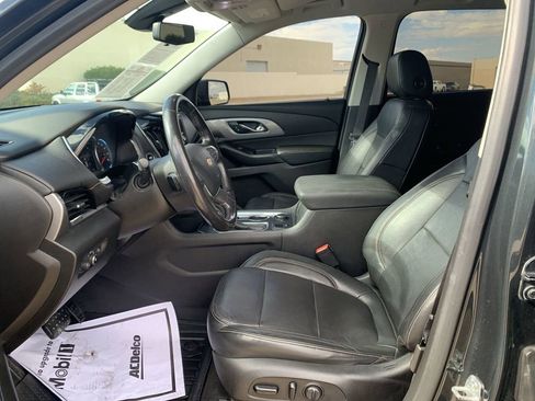 Certified 2019 Chevrolet Traverse LT w/ LT Premium Package image 18