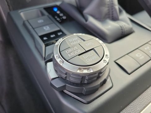 Used 2025 Toyota 4Runner TRD Off-Road Premium image 14