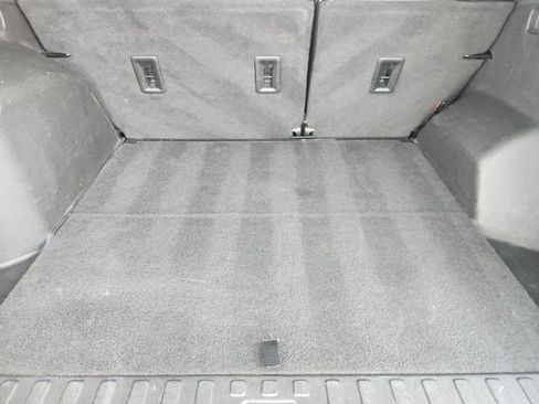 Used 2023 Chevrolet Equinox RS w/ RS Leather Package image 30