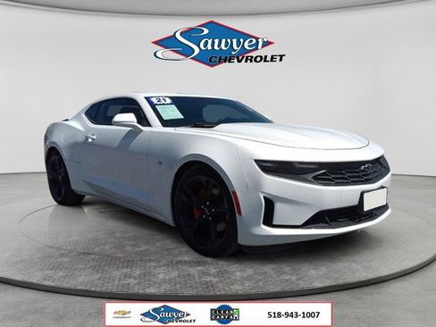 Used 2021 Chevrolet Camaro LT w/ Technology Package RWD image 7