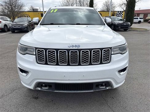 Used 2017 Jeep Grand Cherokee Overland image 10