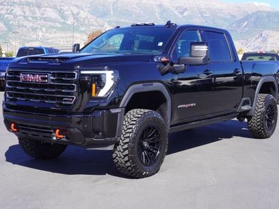 Used 2025 GMC Sierra 2500 AT4 w/ AT4 Premium Plus Package