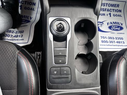 Certified 2025 Ford Escape ST-Line Select image 17