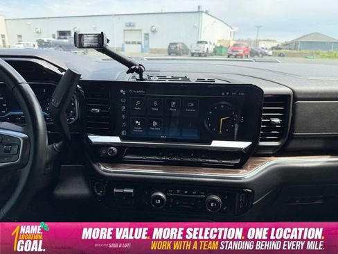 Used 2024 Chevrolet Silverado 2500 LT AWD/4WD image 15