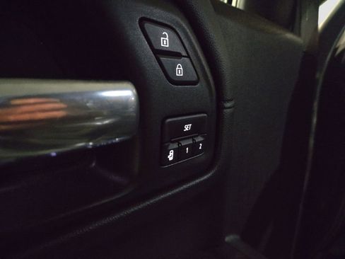 Used 2019 GMC Sierra 1500 SLT w/ SLT Premium Plus Package image 9