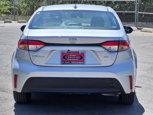Certified 2025 Toyota Corolla LE FWD image 4