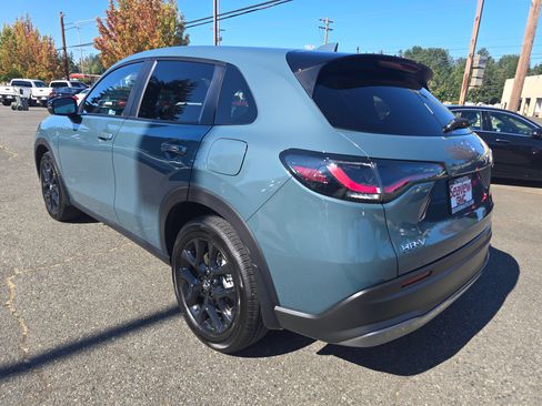 Used 2025 Honda HR-V Sport image 5