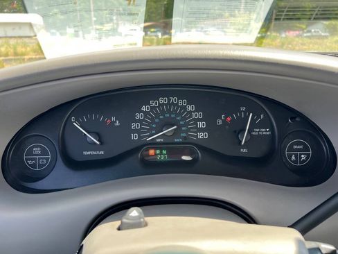 Used 2003 Buick Century Custom w/ Preferred Equipment Group 1SB FWD image 13