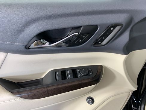 Used 2021 GMC Acadia Denali w/ Denali Technology Package FWD image 14