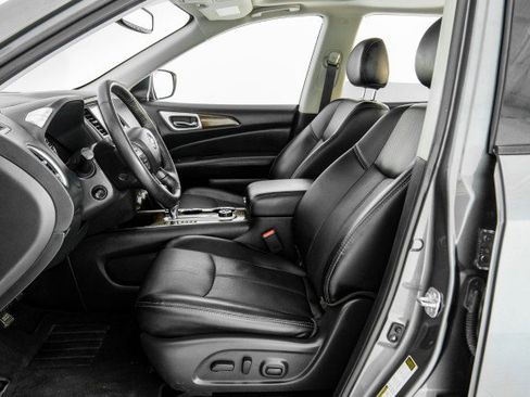 Used 2020 Nissan Pathfinder Platinum AWD/4WD image 29