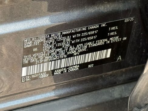 Used 2025 Toyota RAV4 XLE AWD/4WD image 24
