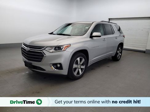 Used 2019 Chevrolet Traverse LT w/ LT Premium Package AWD/4WD image 1