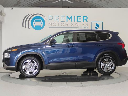 Used 2021 Hyundai Santa Fe SE w/ Cargo Package FWD image 2