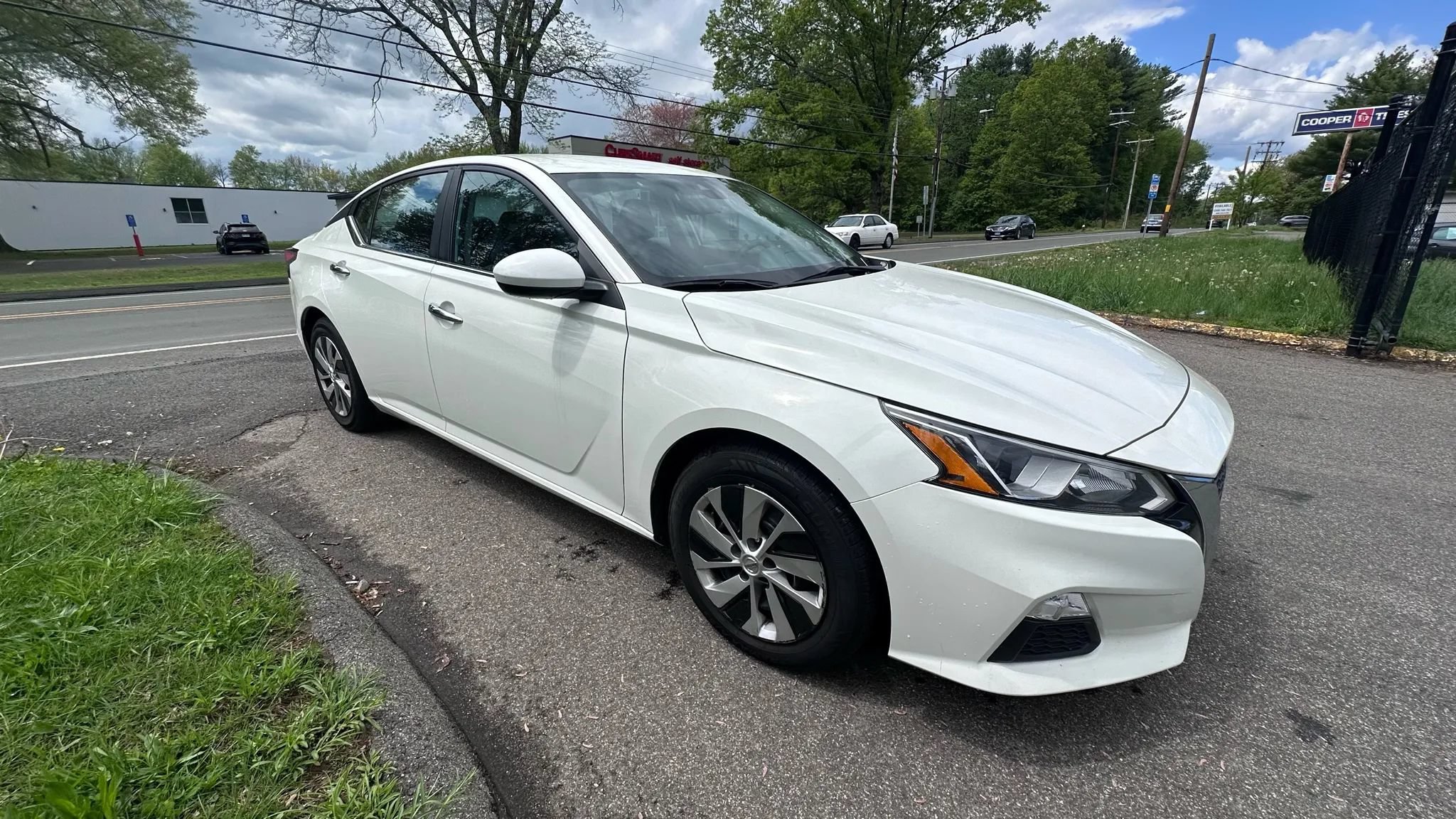 Used 2021 Nissan Altima 2.5 S FWD image 3