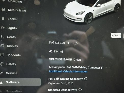 Used 2022 Tesla Model 3 Standard Range RWD image 12