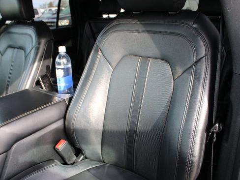 Used 2020 Ford Expedition Max Limited image 23