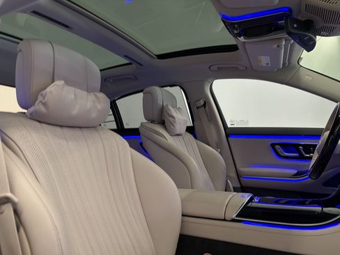 Certified 2022 Mercedes-Benz S 500 4MATIC image 24