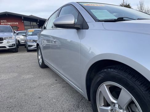 Used 2015 Chevrolet Cruze LT w/ Sun And Sound Package image 10