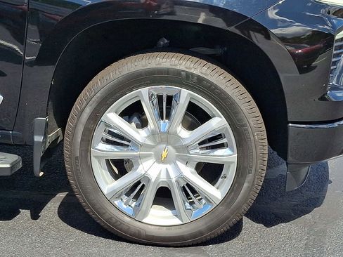 Used 2023 Chevrolet Silverado 1500 High Country w/ Technology Package image 8