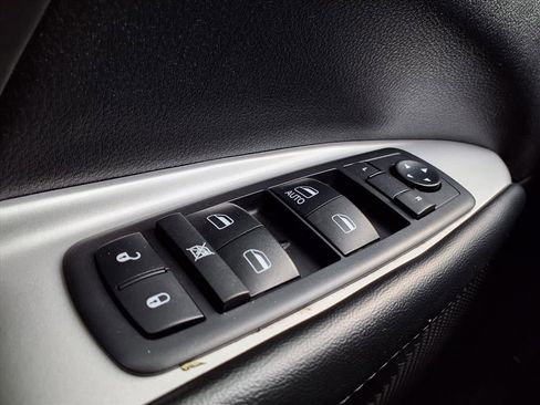 Certified 2019 Dodge Journey SE w/ Premium Group image 17