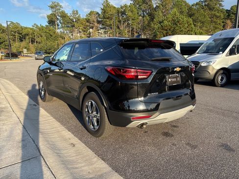 Used 2025 Chevrolet Blazer LT image 6