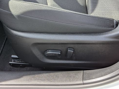 Used 2024 Nissan Altima 2.5 SV FWD image 15
