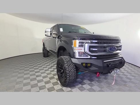 Used 2021 Ford F250 Platinum w/ FX4 Off-Road Package AWD/4WD image 52