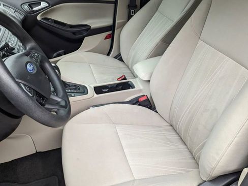 Used 2015 Ford Focus SE image 15