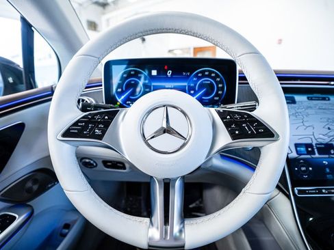 Used 2023 Mercedes-Benz EQE 350+ 4MATIC Sedan image 40