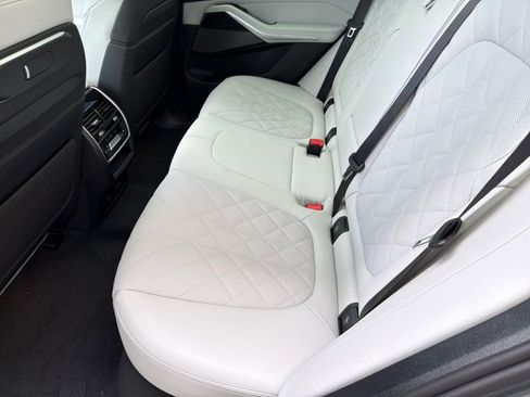 New 2026 BMW X5 xDrive40i w/ Executive Package AWD/4WD image 15