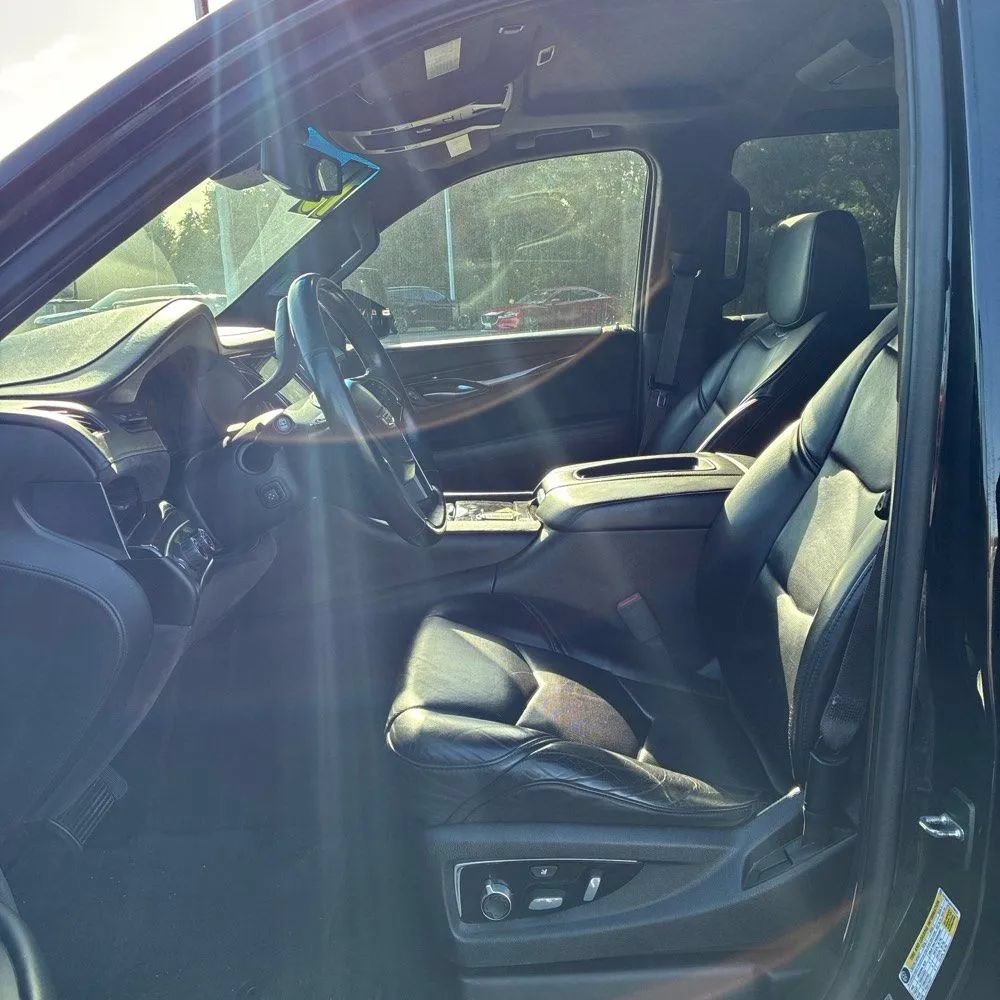 Used 2015 Cadillac Escalade Platinum AWD/4WD image 9