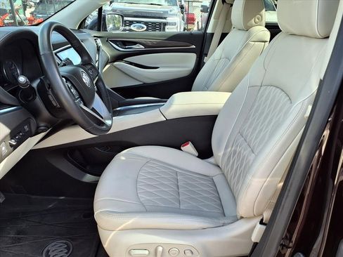 Used 2023 Buick Enclave Avenir image 32