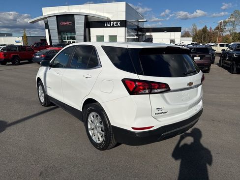Used 2024 Chevrolet Equinox LT AWD/4WD image 3