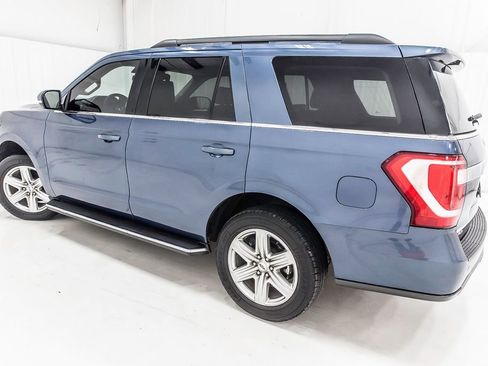 Used 2020 Ford Expedition XLT w/ Equipment Group 202A RWD image 4