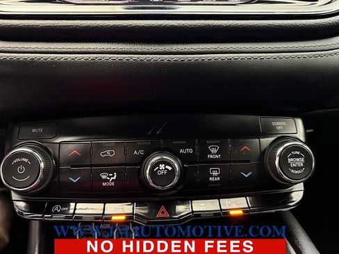 Used 2022 Dodge Durango SXT w/ Blacktop Package AWD/4WD image 27