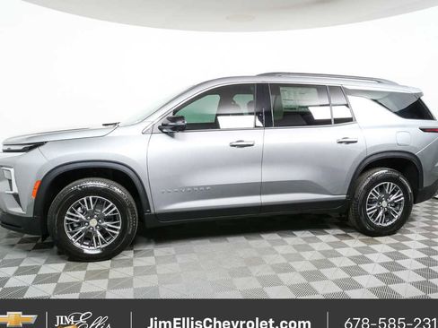 New 2026 Chevrolet Traverse LT w/ Driver Confidence Package FWD image 31