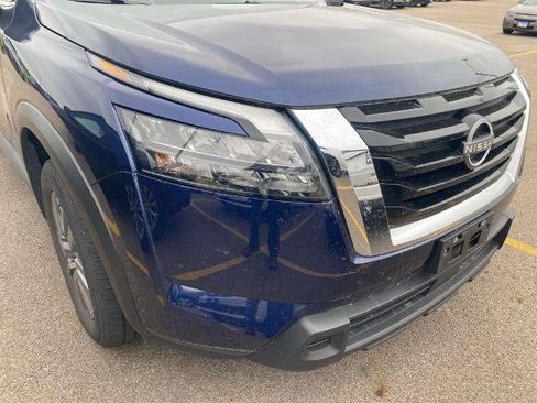 Used 2025 Nissan Pathfinder SV AWD/4WD image 5