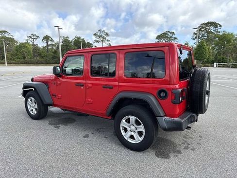 Used 2022 Jeep Wrangler Unlimited Sport w/ Sun And Sound Package image 5