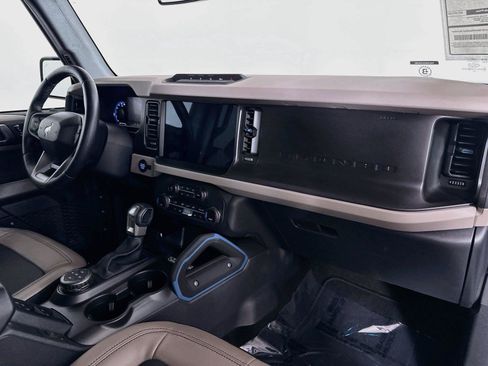 Used 2023 Ford Bronco Wildtrak AWD/4WD image 42