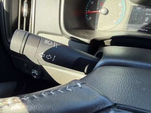 Used 2022 Chevrolet Colorado LT w/ Fleet Safety Package image 21