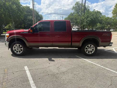 Used 2015 Ford F250 Lariat w/ Lariat Interior Package AWD/4WD image 8