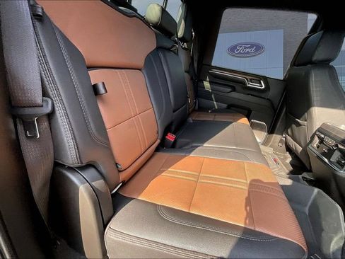 Used 2024 Chevrolet Silverado 2500 High Country w/ High Country Premium Package AWD/4WD image 26