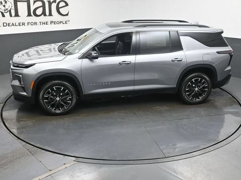 New 2026 Chevrolet Traverse LT w/ Sun and Wheel Package FWD image 37
