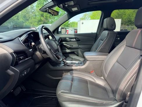 Used 2023 Chevrolet Traverse RS w/ LPO, Floor Liner Package AWD/4WD image 6
