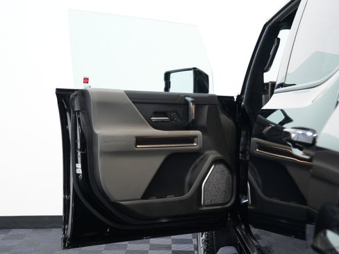 Used 2025 GMC Hummer EV 3X w/ LPO, Sport Package image 22