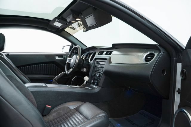Used 2012 Ford Mustang Shelby GT500 RWD image 26