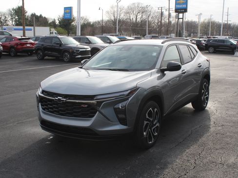 New 2026 Chevrolet Trax RS image 7