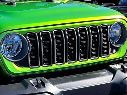 New 2025 Jeep Gladiator High Tide image 13