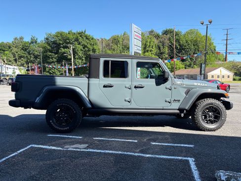 Certified 2025 Jeep Gladiator Mojave AWD/4WD image 6