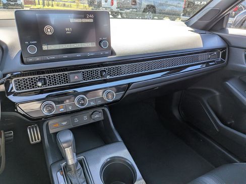 Used 2025 Honda Civic Sport image 22